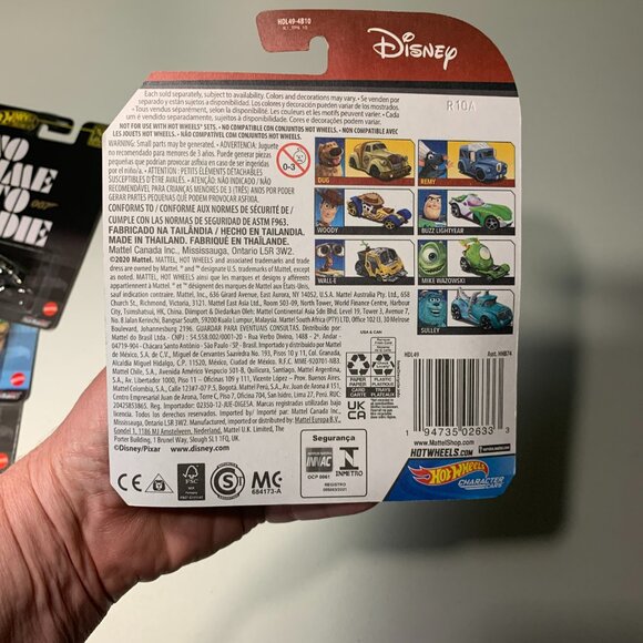 Hot Wheels Character Cars Pixar Dug NIB - Picture 5 of 5